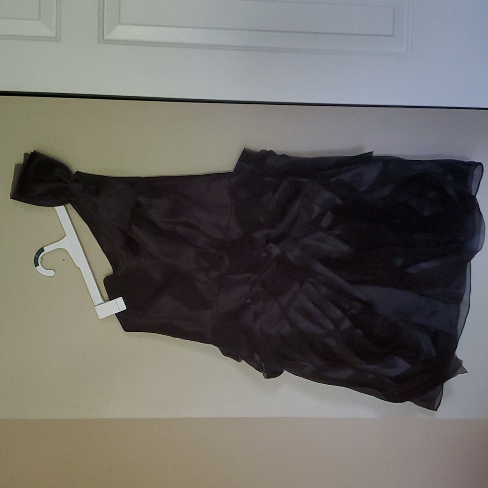 1 shoulder black party dress. Brand WHITE. Size 8